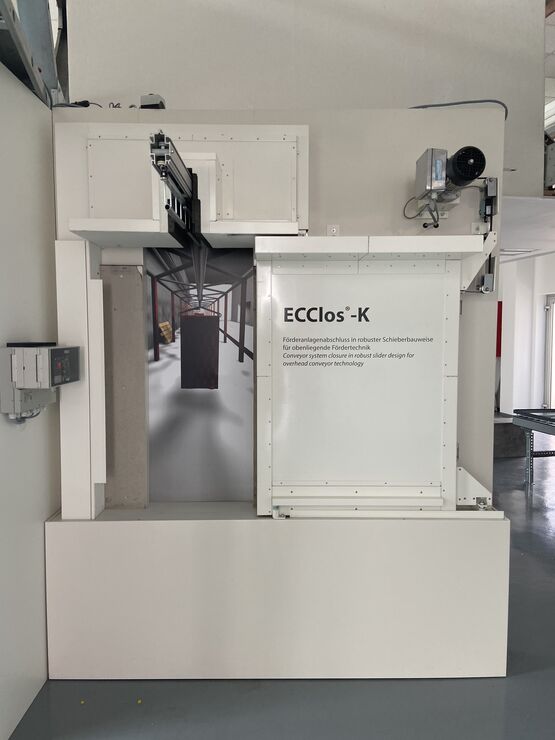  Fermeture de convoyeur aérien à porte coulissante - STOBICH FRANCE