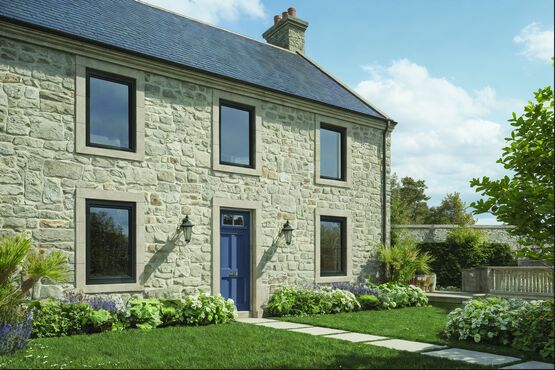  Finition lasurée dans une palette de cinq tons naturels | Lasure Naturelle - BIEBER