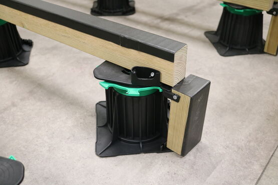  FINITION LATÉRALE POUR PLOT LAMBOURDE EASIO | IHSUPHABIC20000 - Lames de terrasse en bois massif