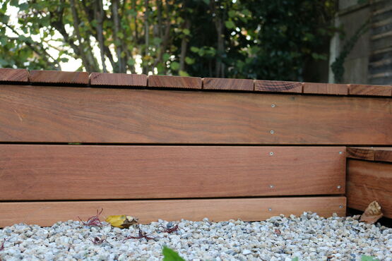 FINITION LATÉRALE POUR PLOT LAMBOURDE EASIO | IHSUPHABIC20000 - produit présenté par JOUPLAST