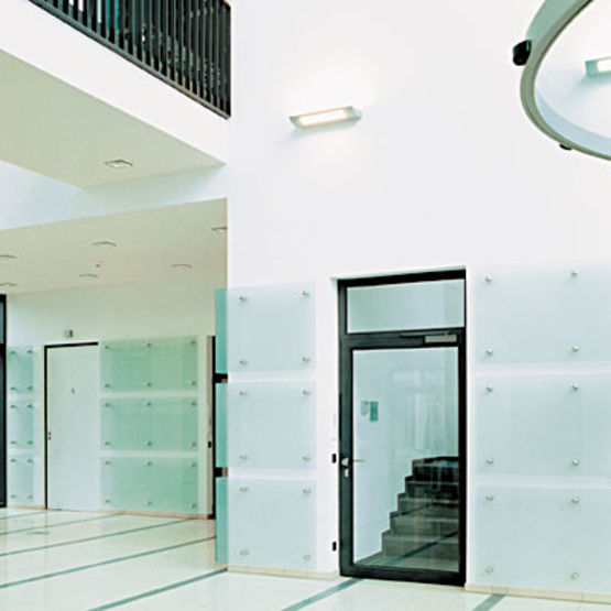  Fixations rigides ou articulées ajustables | Fixations ponctuelles - Autres accessoires de quincaillerie