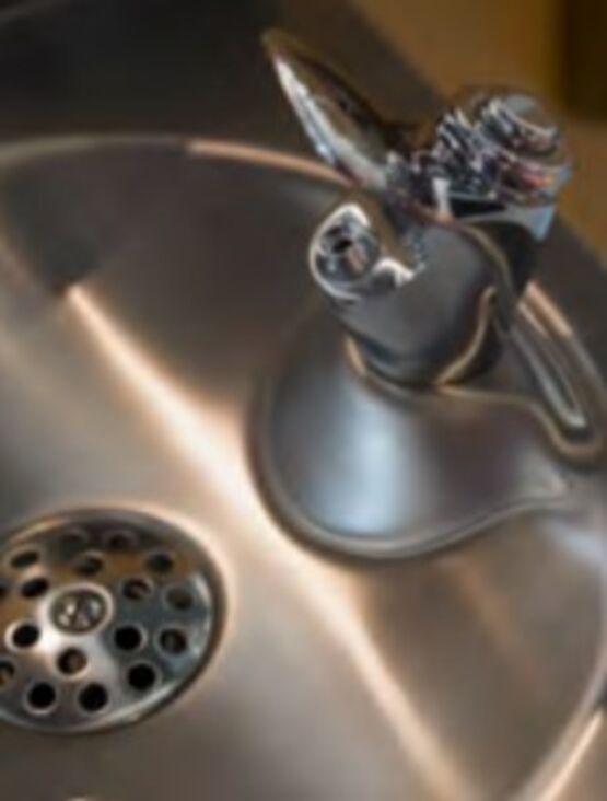  Fontaine à boire suspendue | Easy I - Fontaines publiques