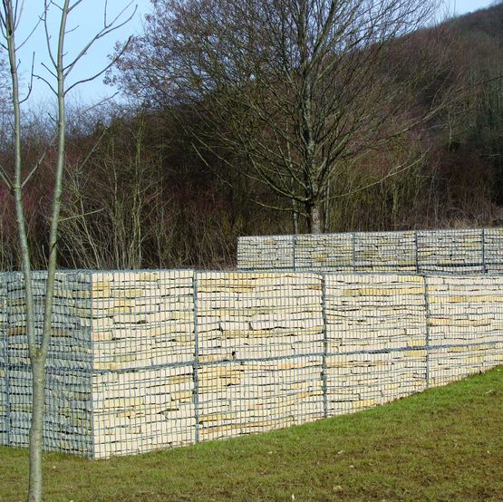  Gabion architectonique prérempli en appareillage de pierre sèche | Gabion architectonique pierre sèche - PIERRE MUREUSE DE BOURGOGNE SARL