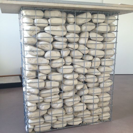  Gabion architectonique prérempli en galets naturels de Bourgogne prêt à poser | Gabion architectonique galets - Gabions