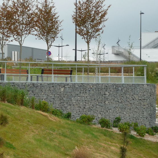 Gabions modulaires en panneaux treillis électro-soudés | Gabions modulaires - produit présenté par STONEKIT