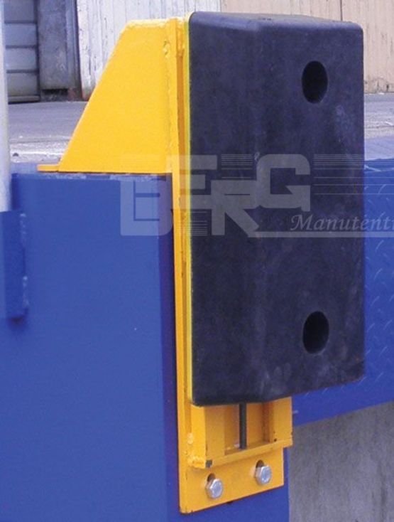  Gamme d’accessoires pour l’aménagement de quai | Cales, protection, butoir de quai  - Quais de transbordement et accessoires