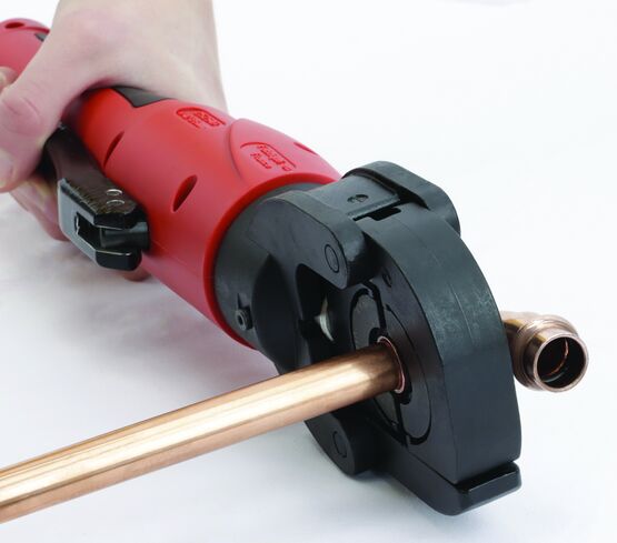  Gamme de 9 raccords en cuivre à sertir pour installation étanche de longue durée | Raccords cuivre à sertir - BOUTTÉ