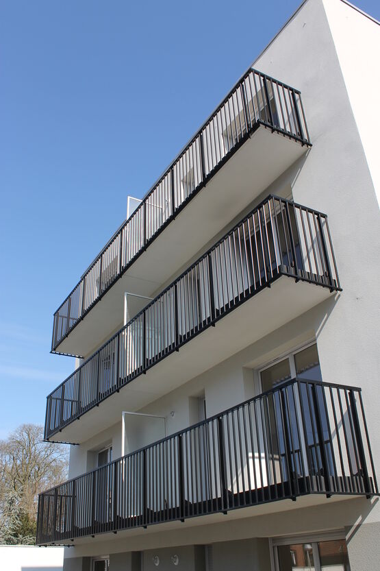  Garde-corps aluminium à barreaudage | Antares - Garde-corps en aluminium