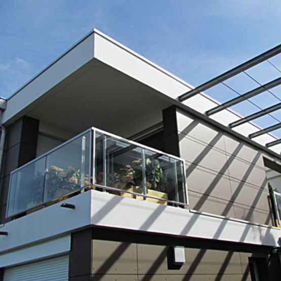  Garde-corps aluminium AREAL à remplissage FILANT SUR DALLE - Garde-corps en aluminium