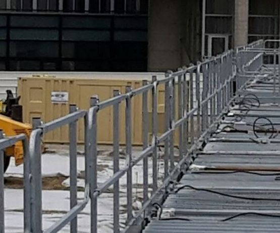 Garde Corps De Toiture Telescopique Basculant Batiproduits