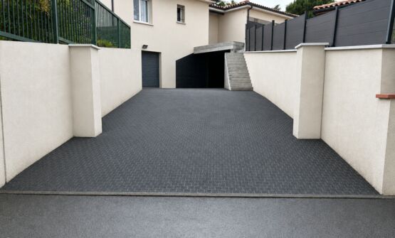  Grille carrossable à remplir de béton, aspect pavage, pour sols extérieurs | PAVÉFORM - SOFADES