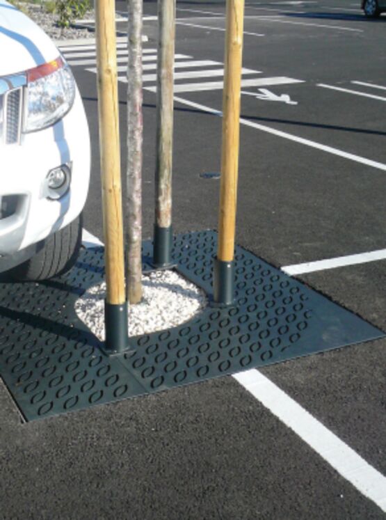 Grille d’arbre | Grille Amande en acier découpé au laser pour aménagement urbain