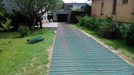  Grille pour parking végétalisé - Type 8 | GPFLEX 1800 - Grilles de sécurité