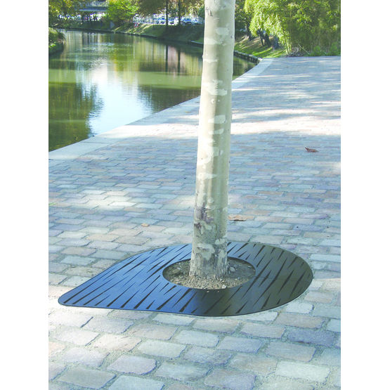 Grilles d&#039;arbres en acier thermolaqué | Evolution - produit présenté par UNIVERS & CITÉ