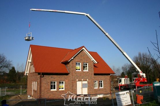  Grue télescopique sur camion de 7.5T H. 32 M | OMEGA  - Grues mobiles