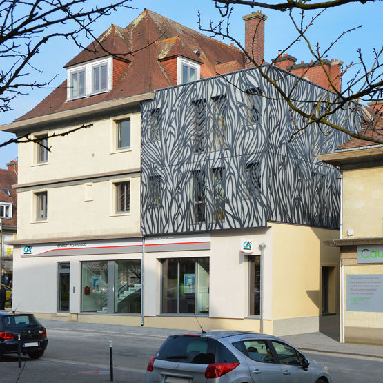  Habillage de façade sur mesure en aluminium, inox, béton, corian - FRANCE RESILLE