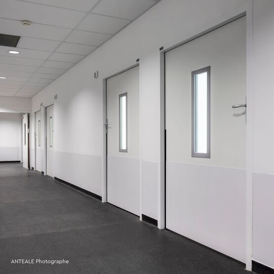 Huisserie métallique affleurante pour blocs-portes techniques | Huisserie PROFEU hospitalier - produit présenté par MALERBA