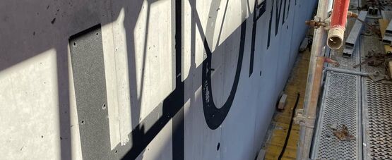 Inscription | Lettres exactes pour les inscriptions dans le béton apparent - produit présenté par PROFILSAGER AG