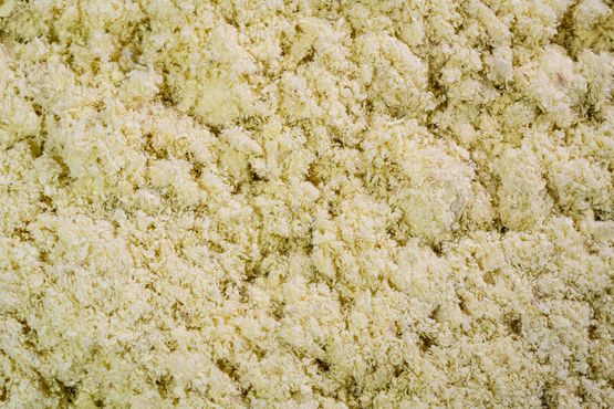Isolant biosourcé à projeter en ouate de cellulose à base de glassines | Univercell Cristal - Isolant végétal ou à base de fibres en vrac ou floqué