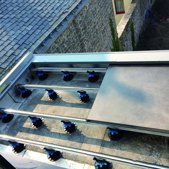  Lambourdes aluminium | PROFILDECK® de JOUPLAST® - Plots pour terrasses