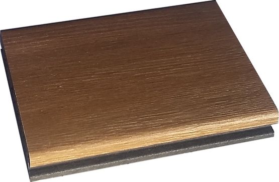 Lame de terrasse Neular Nature est 100% synthétique peut être posée sur l&#039;eau sans aucun risque, imitation bois parfaite - DUPERRET DISTRIBUTION SARL