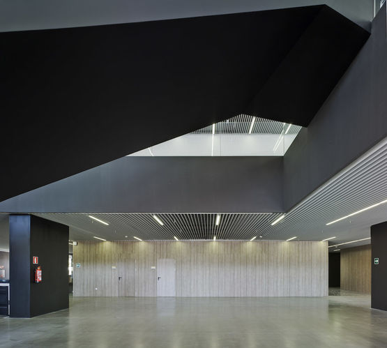  Lame en aluminium pré-laqué pour plafonds démontable | Lame Verona  - THU CEILING SOLUTIONS