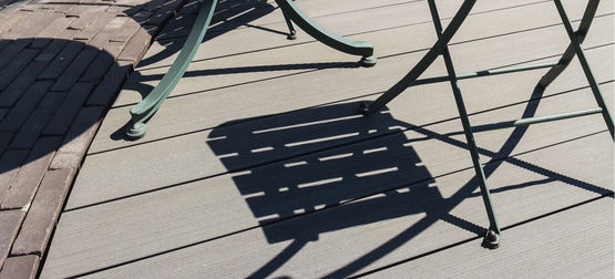 Lames de terrasse extérieure en bois et PVC | Twinson Character - Lames de terrasse en composite