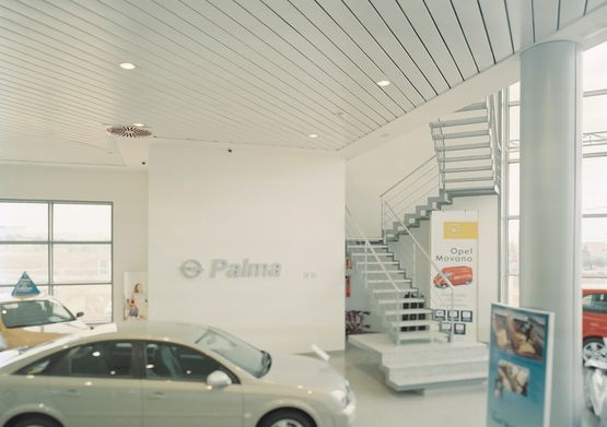  Lames en aluminium aux bords incurvés pour réalisation de plafonds | Lame Veneto - THU CEILING SOLUTIONS