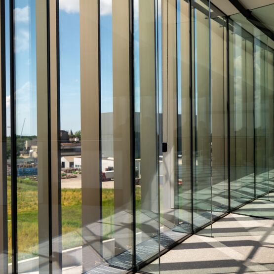  Lames en aluminium fixes ou motorisées | DucoSun Cubic - DUCO VENTILATION & SUN CONTROL