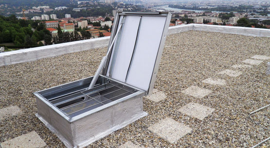  Lanterneau de désenfumage pour cage d’escaliers | Ecofeu 110 SCE - Exutoires et accès toiture