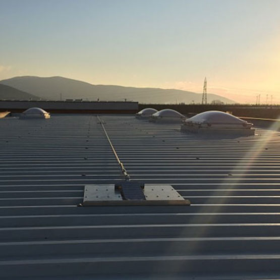  Ligne de vie pour toitures métalliques | COVERLINE Shed/ COVERLINE Top - Lignes de vie