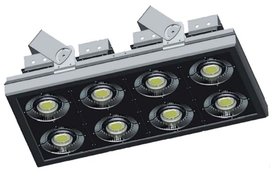  Luminaire Led hautement performant pour des installations sportives | MEGA PREMIUM - Spots et projecteurs (extérieur)