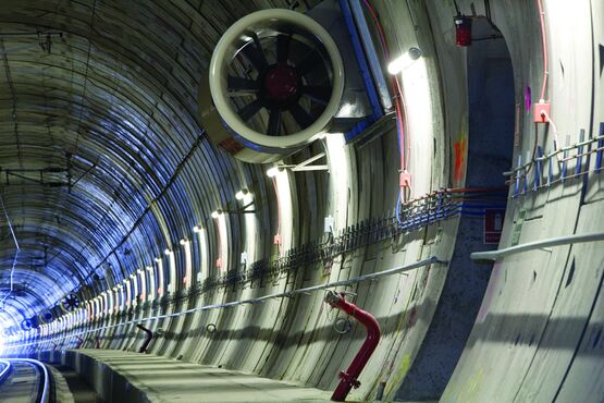 Luminaire tubulaire LED robuste et étanche pour milieux extrêmes