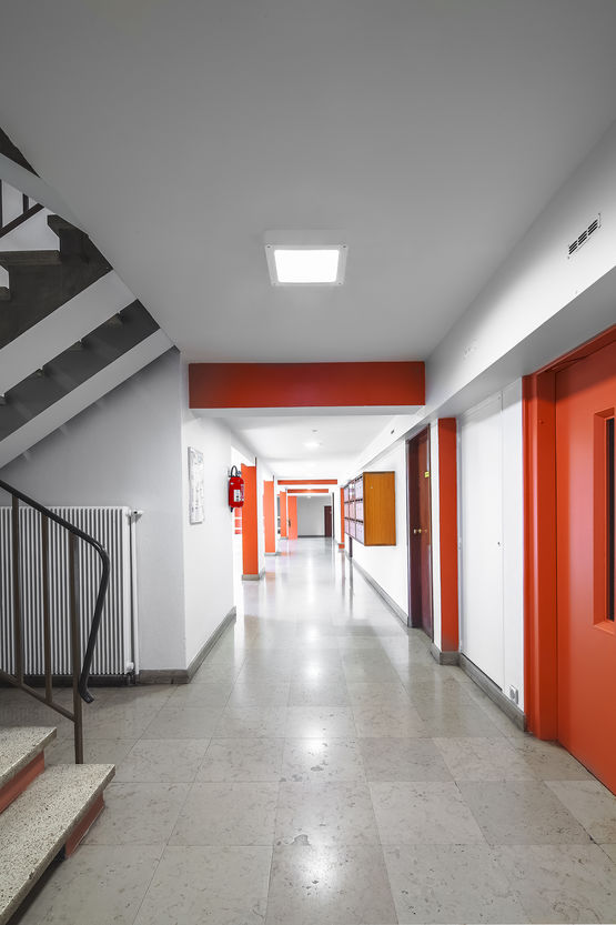  Luminaires à module LED haute efficacité pour pose en plafond | Effice Couloirs et Escaliers  - SECURLITE