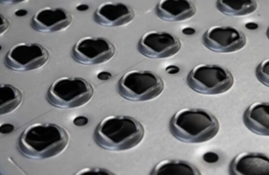 Marches d'escaliers antidérapantes | BOMBRUN - produit présenté par BOMBRUN