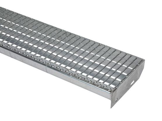 Marches d&#039;escaliers avec nez antidérapant | JK TECHNIC - produit présenté par JK TECHNIC