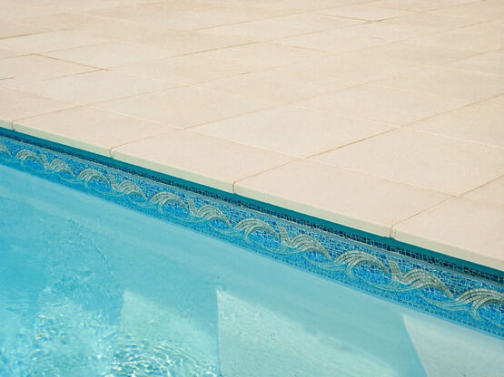  Margelle de piscine contemporaine | Mistral  - Dalles pour jardin et terrasse