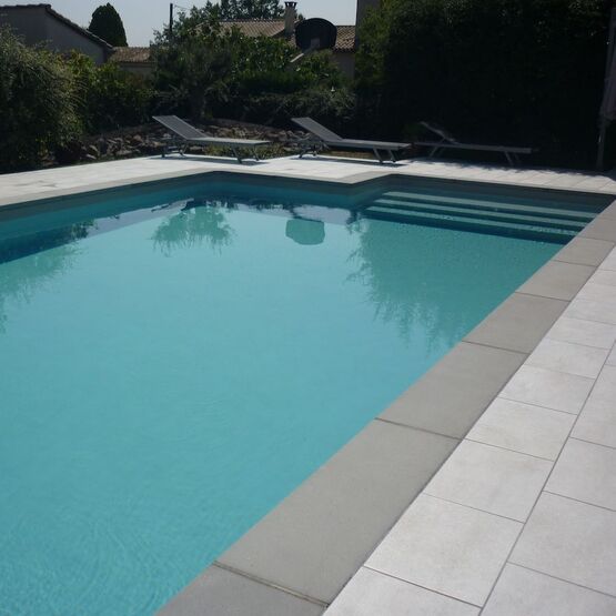  Margelle de piscine en pierre reconstituée – Grand format, design contemporain - Dalles pour jardin et terrasse