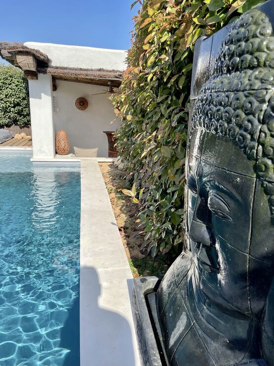 Margelle de piscine SILA en pierre reconstituée – Grand format, design contemporain