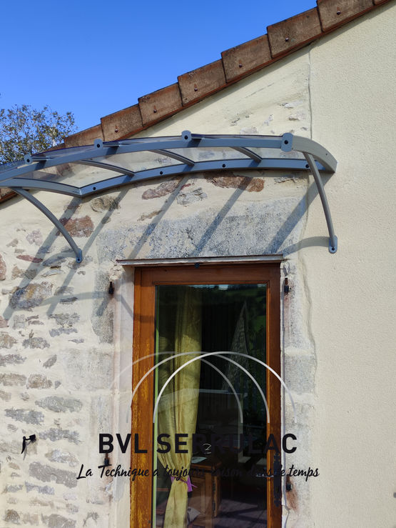  Marquise en aluminium de forme bombé - Palace - Marquises et auvents