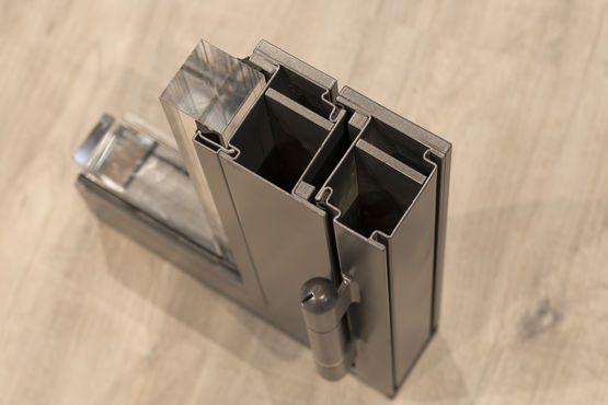  Menuiseries pare-balles en acier FB4 NS et FB6 NS | Iso Hermetic 75 - RP TECHNIK - KLOECKNER METALS FRANCE