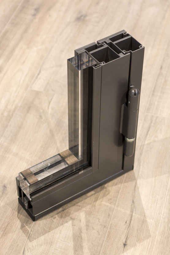  Menuiseries pare-balles en acier FB4 NS et FB6 NS | Iso Hermetic 75 - Fenêtre et porte-fenêtre en acier ou bronze