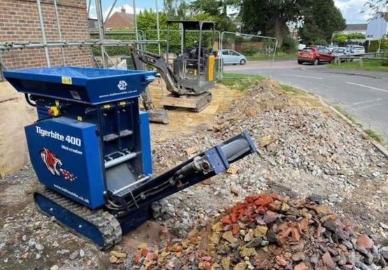  Mini concasseur à mâchoires sur chenilles | Tigerbite 400 - SARL HG TECH