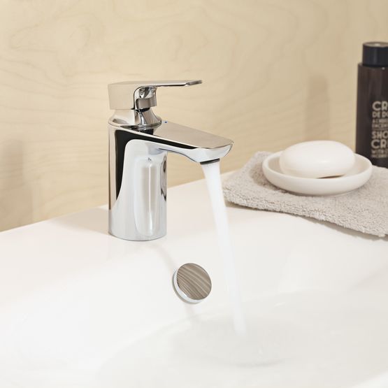 Mitigeur lavabo avec flexibles d'alimentation tournants - Batiproduits