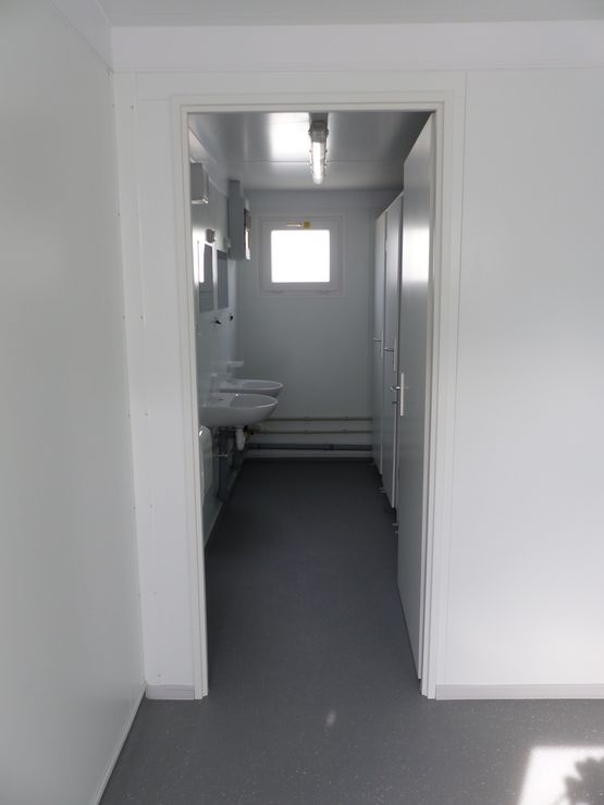 Modulaire 1WC + 2 Douches + 1 Vestiaire - en location | Sebach  - produit présenté par SEBACH FRANCE