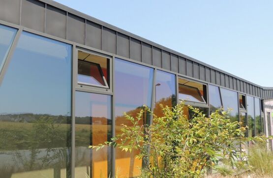  Moteur à chaîne pour la ventilation naturelle, Force de traction 200 N | Série VCD - D+H FRANCE S.A.S