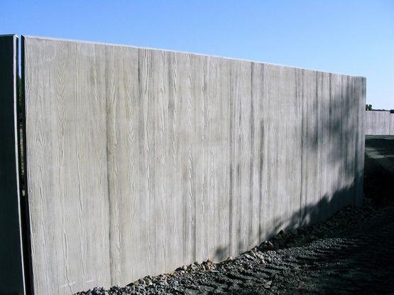  Murs d’enceinte industriels | MAISON BLEUE - MAISON BLEUE