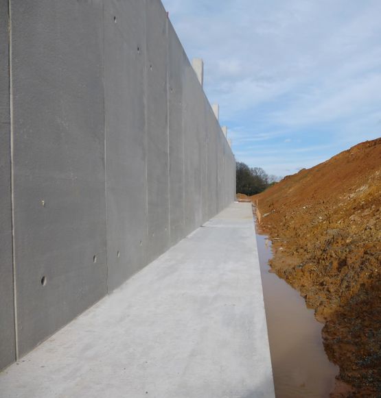 Murs de soutènement préfabriqués en béton | MAISON BLEUE - produit présenté par MAISON BLEUE