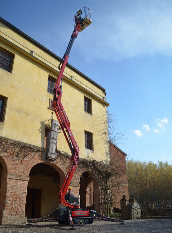  Nacelle aérienne chenillée à 2 opérateurs | LightLift 15.70 Performance IIIS - HINOWA