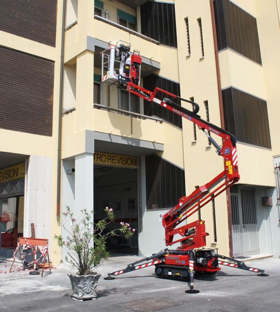  Nacelle aérienne chenillée de capacité 120 à 200 kg | Goldlift 14.70 IIIS - Plateformes élévatrices de personnes